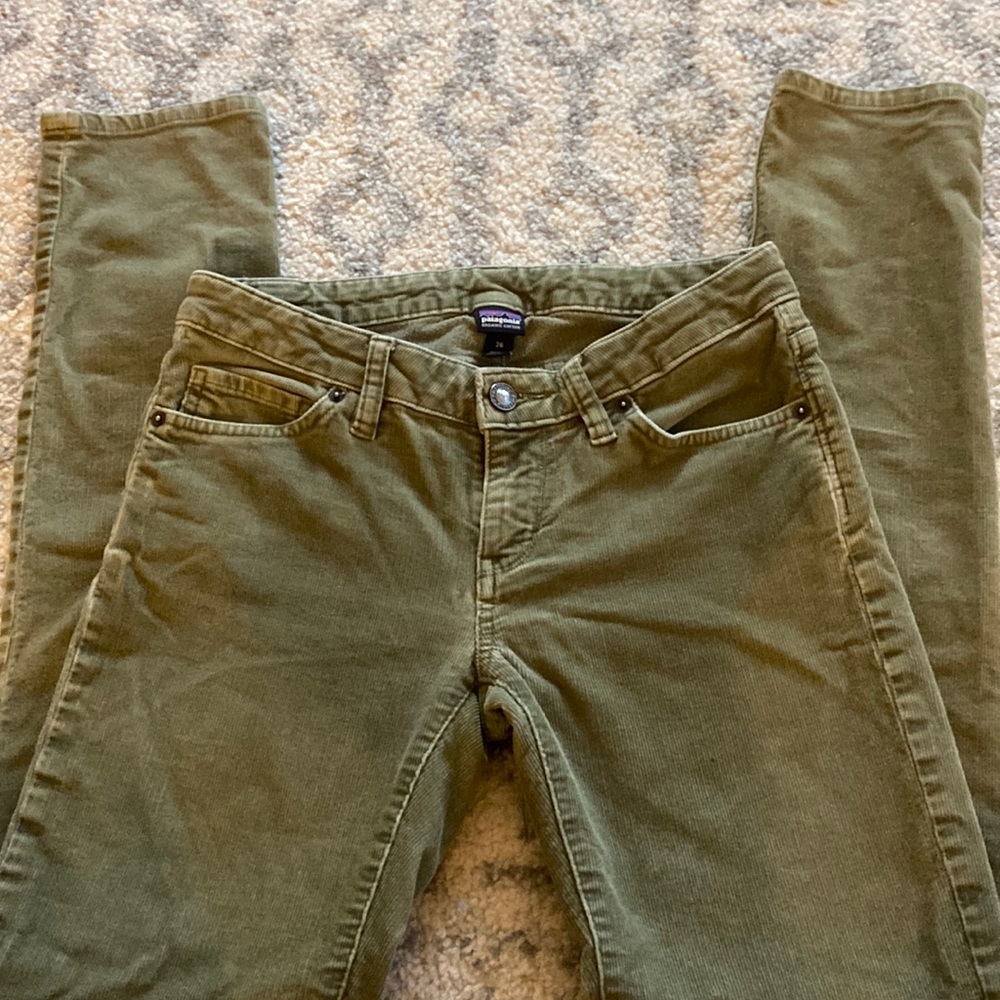 Patagonia light olive green corduroy pants size 26 stretch